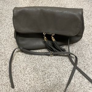 BP crossbody purse grey